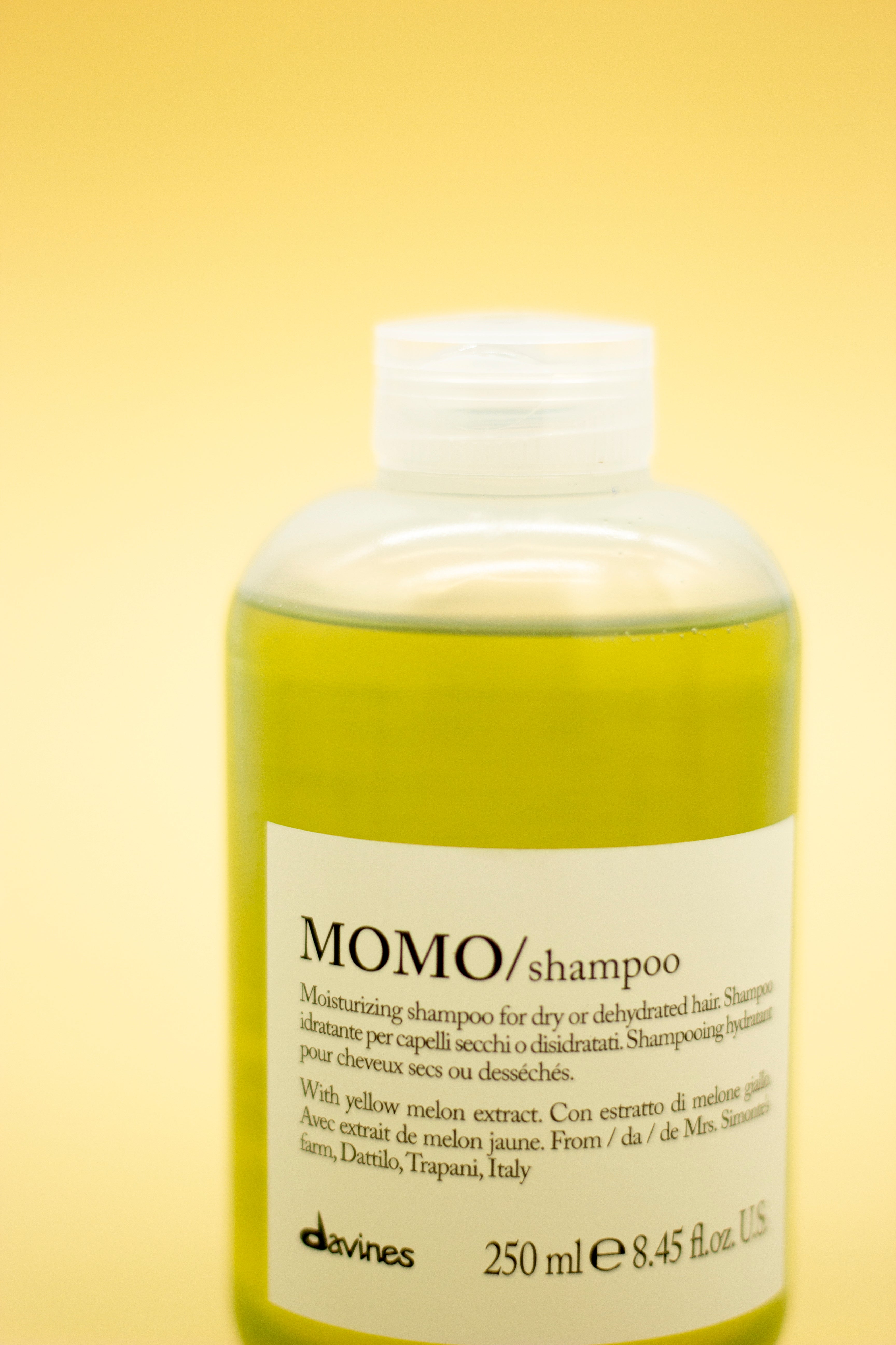 MOMO/ Shampoo