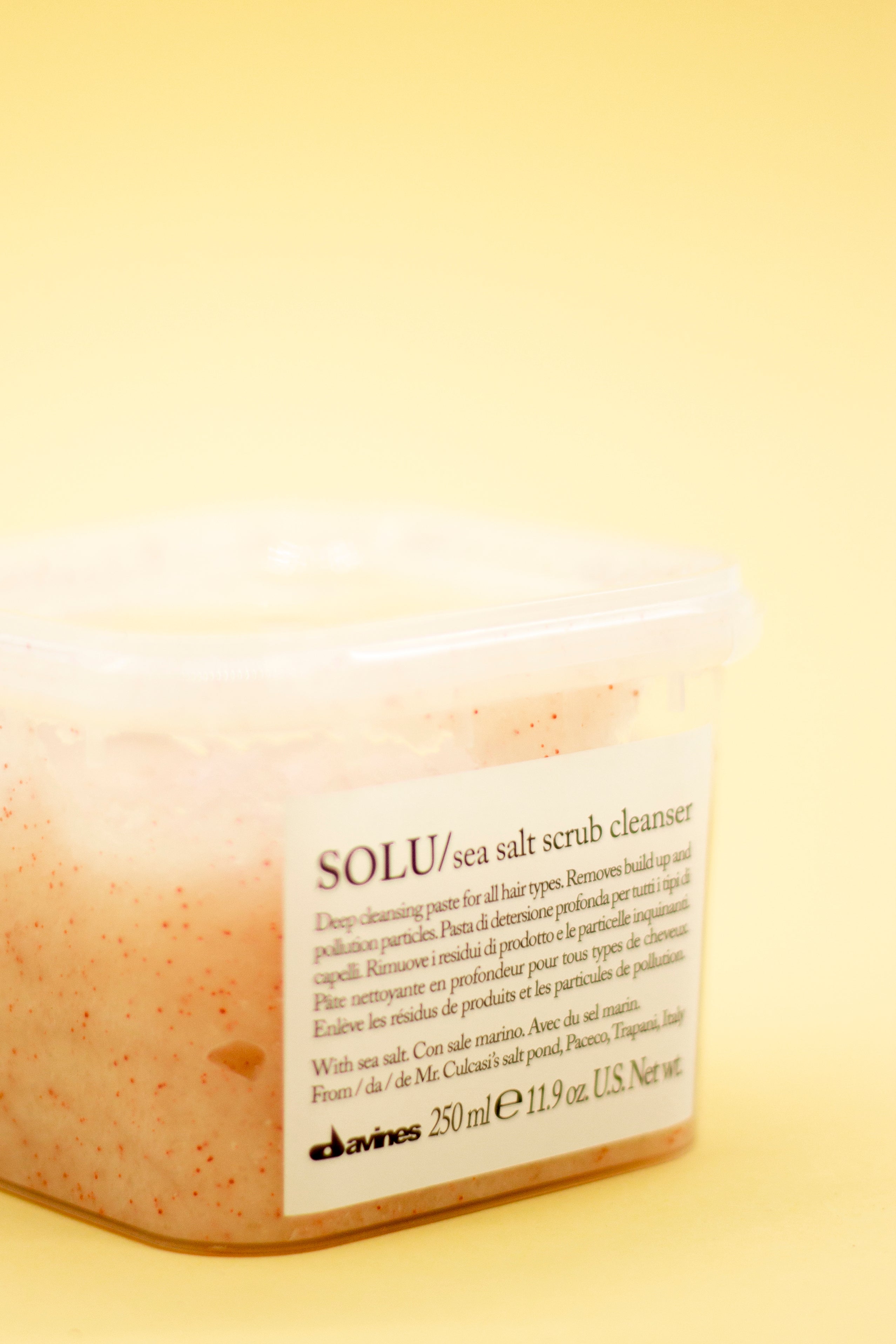 SOLU/ Sea Salt Scrub Cleanser